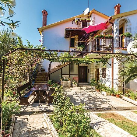 Pet Friendly Apartment In Medulin With Wifi Exterior photo